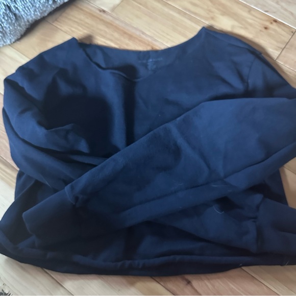 Brandy Melville navy off shoulder Sweatshirt - Picture 1 of 3